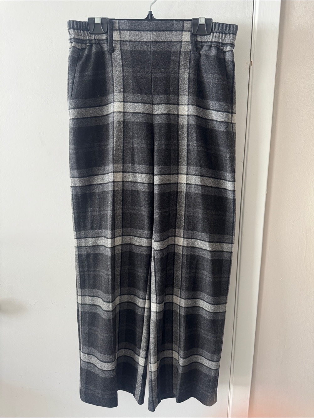 Wilfred Black & Gray Plaid Cropped Pants - Picture 1 of 5